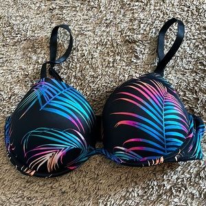 Victoria’s Secret Pink Wear Everywhere super push up bra 36 D